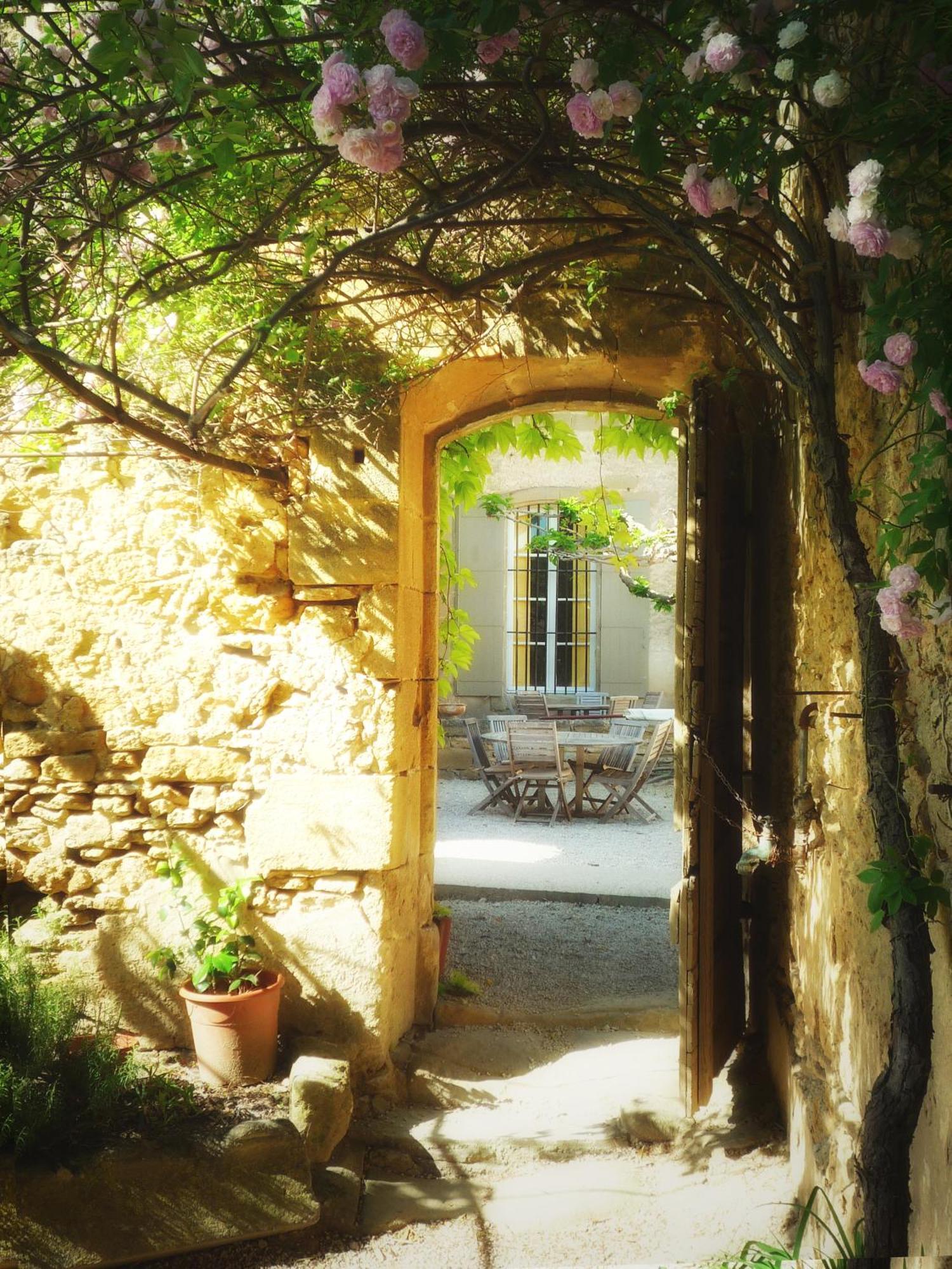 Domaine Des Escaunes Sernhac Bagian luar foto